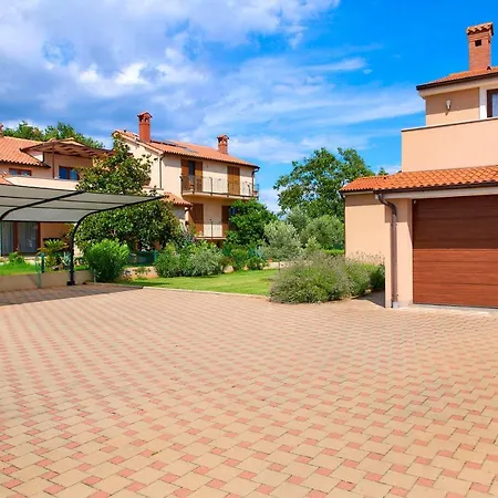 Villa Bartona For 8 Persons With Private Swimmingpool *