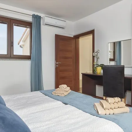 Villa Bartona For 8 Persons With Private Swimmingpool *