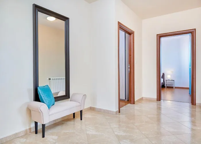 Bartona For 8 Persons With Private Swimmingpool Villa *